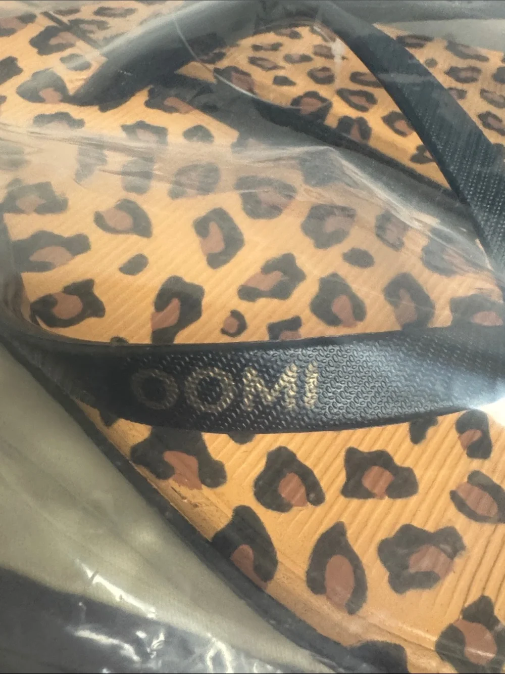 Oomi comfortable women